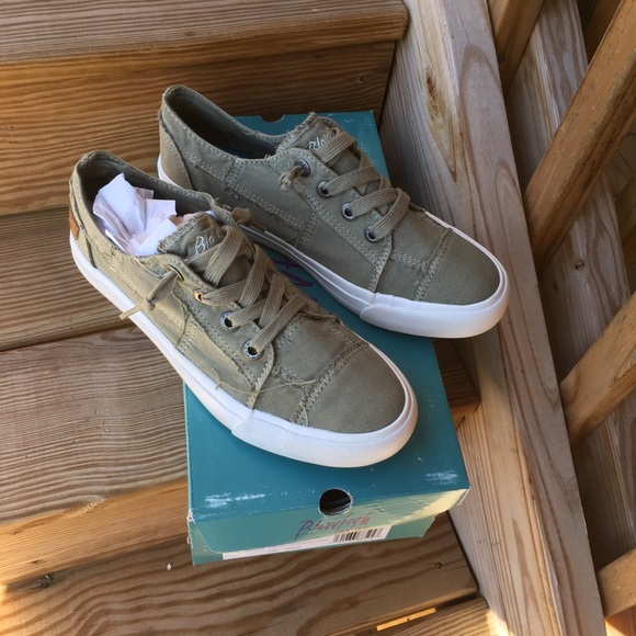 Restock 🐡Blowfish Army Green Sneakers🐡C - Picture 2 of 7